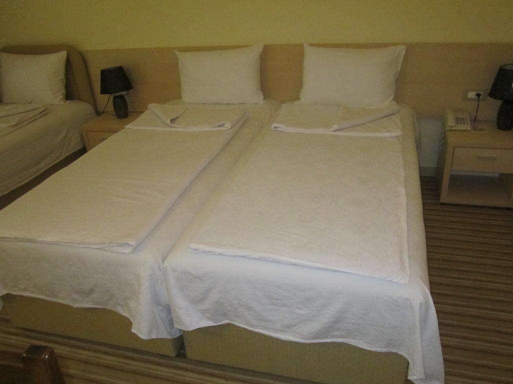 Hotel Pela Ohrid Quarto foto